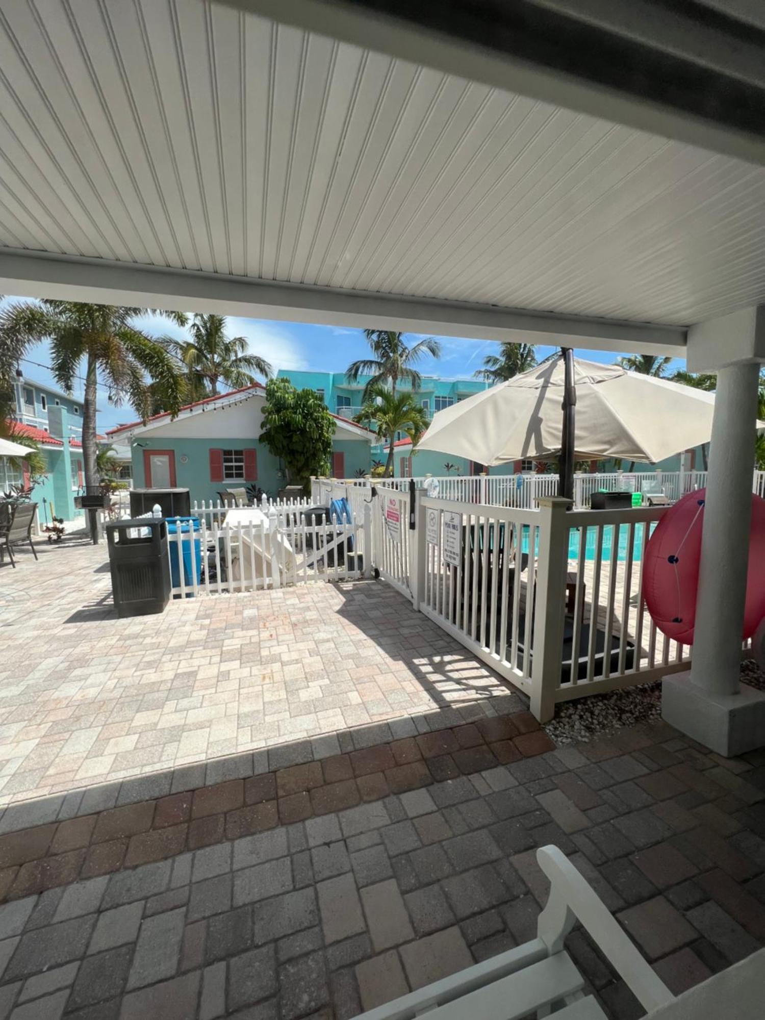 Hotel Blue Waters Treasure Island Exterior foto