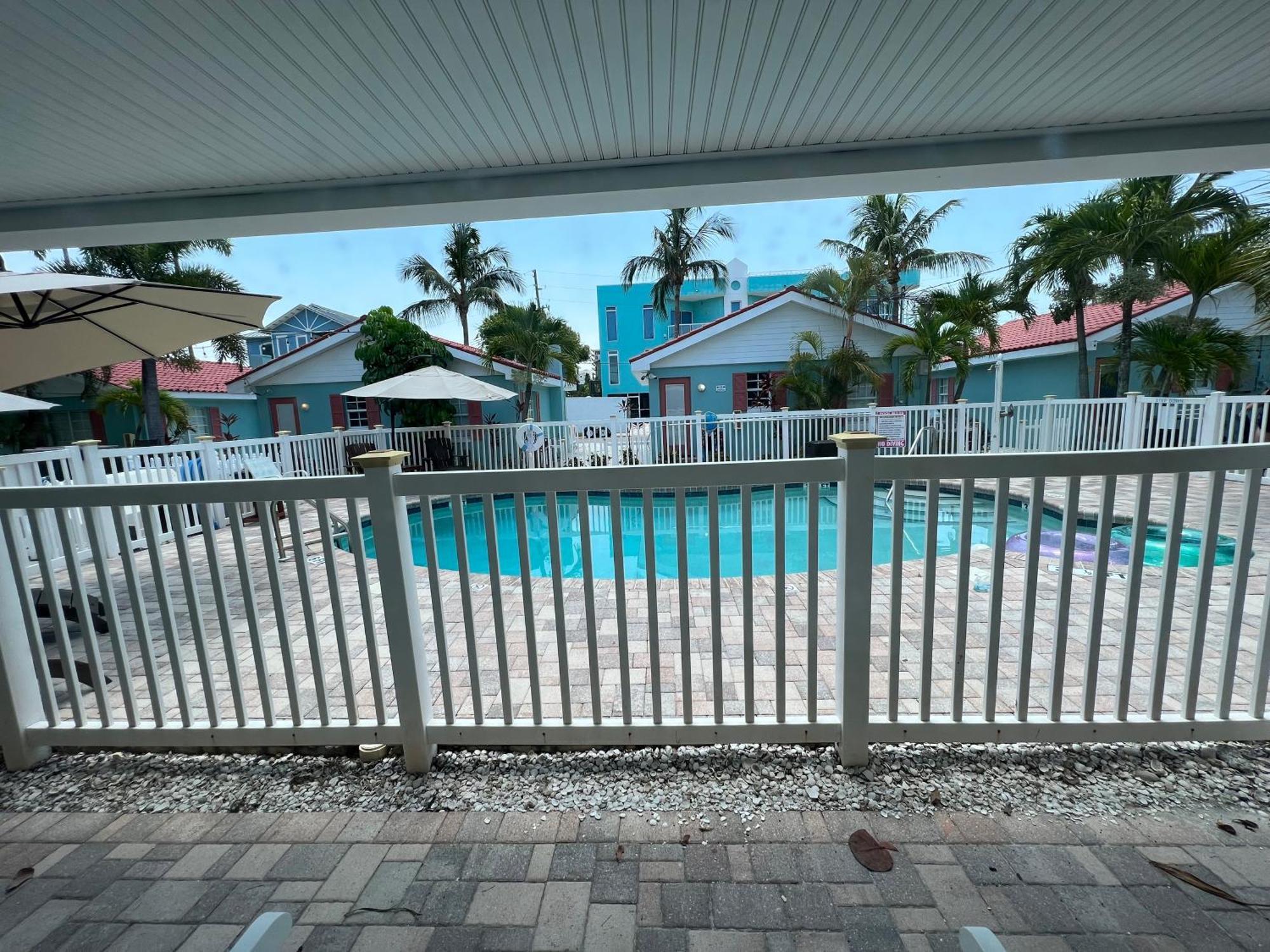 Hotel Blue Waters Treasure Island Exterior foto